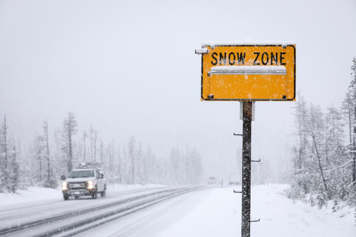 oregon-snowstorm-cascade-passes