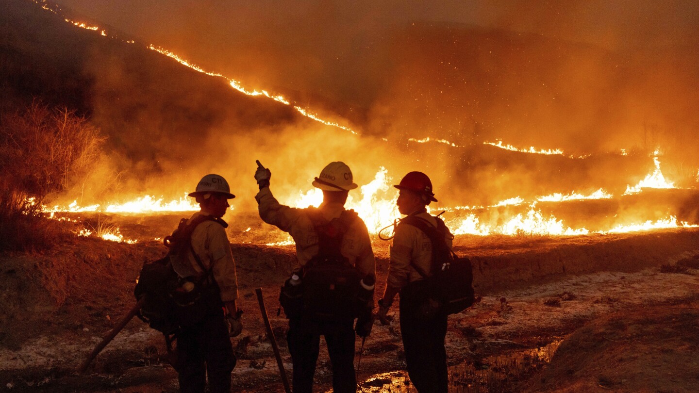 california-wildfires-firefighters