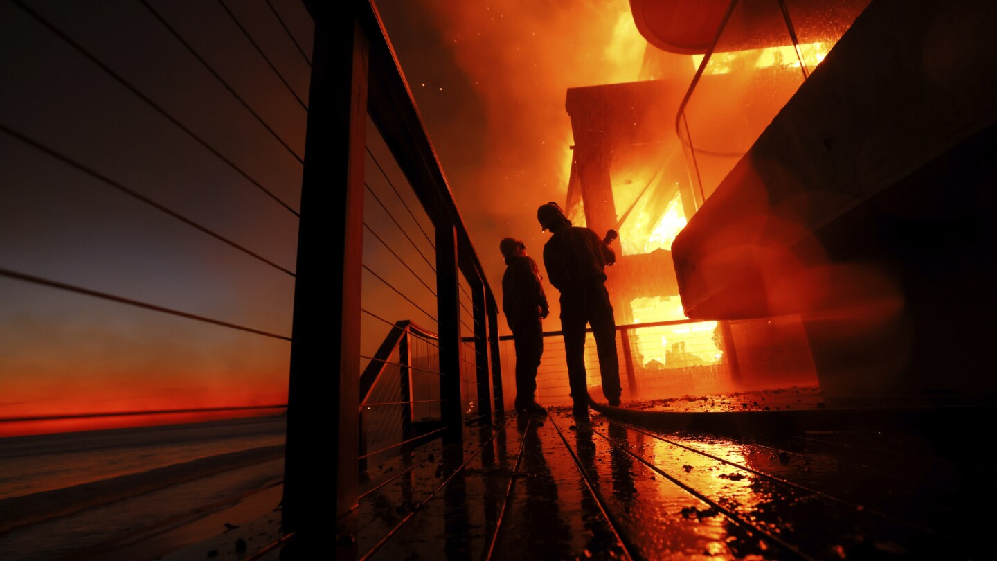hollywood-hills-fire-wildfires-los-angeles