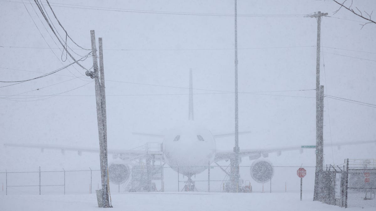 winter-storm-blair-flight-cancellations