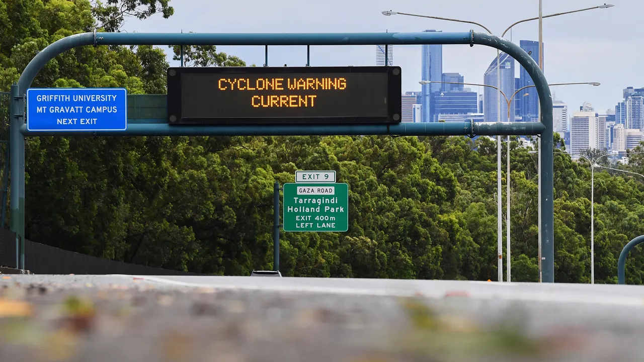 cyclone-alfred-east-coast-impact