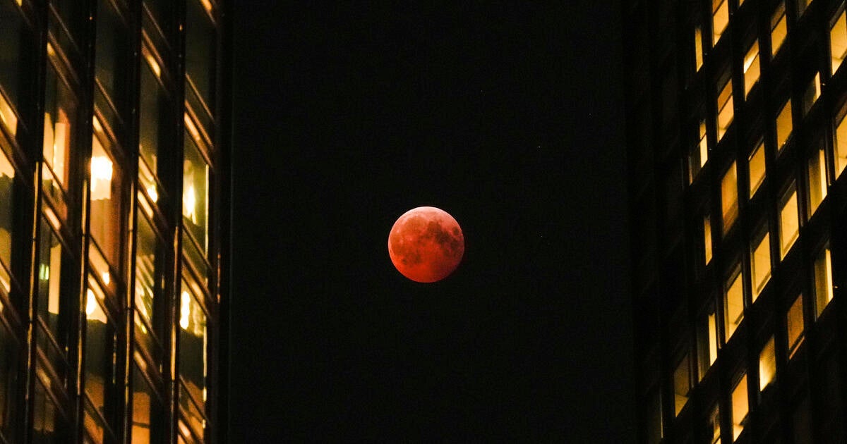 lunar-eclipse-blood-worm-moon